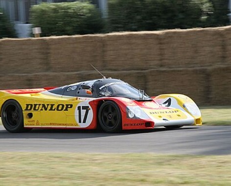 Porsche 962